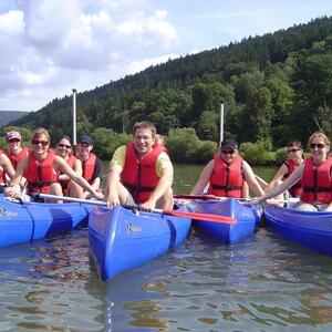 Tages-Kanuausflug (6 bis 7 Stunden)