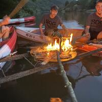 Teenager Kanuausflug